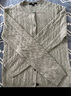 優(yōu)衣庫女裝紐花圓領(lǐng)針織開(kāi)衫/毛衣外套空調衫通勤秋冬新款481477 03 灰色 M 曬單實(shí)拍圖