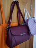 東選真皮質(zhì)感媽媽包新款女包百搭中年女單肩包手提斜挎包生日情人節 紫紅色 曬單實(shí)拍圖