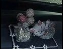齊選汽車(chē)招財貓擺件車(chē)內女神款中控臺裝飾品車(chē)載女士香水車(chē)上高檔內飾 粉色招財貓+鑲鉆氣球瓶+雛菊墊 曬單實(shí)拍圖