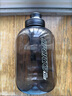 特步運動(dòng)水壺噸杯噸桶大容量大肚杯塑料杯刻度吸管戶(hù)外健身便攜耐高溫 噸噸黑【直飲+吸管】1800ml1個(gè) 耐高溫/嬰兒材質(zhì)/噸噸 曬單實(shí)拍圖