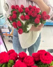 紅豆玫瑰花毛毯情人七夕節畢業(yè)送女友生日禮物花束蓋毯成品午休毯子 玫瑰花毯-粉Z【手工編織 成品花束毯】 直徑約60cm【約36朵 拍照出片神器】 曬單實(shí)拍圖