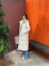 波司登（BOSIDENG）25年新款羽絨服女款過(guò)膝長(cháng)款90絨顯瘦連帽保暖冬季外套B250245526 暖絨米7C28 S 160/84A 體重約100-110斤 曬單實(shí)拍圖