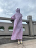 正雨雨衣電動(dòng)車(chē)全身防暴雨男女通用單人風(fēng)衣式帶袖雨披加長(zhǎng)遮腳紫色款 淺紫色【大帽檐+加長(zhǎng)遮腳】 M 1件 【防水袖套+超耐用】 曬單實(shí)拍圖
