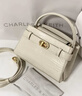CHARLES&KEITH鱷魚紋凱莉包手提斜挎婚包包女包生日禮物CK2-50270880-1 Ivory象牙色 S 曬單實拍圖