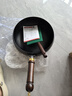 京嚴(yán)章丘大肚鐵鍋家用炒菜鍋多功能一鍋多用手工鍛打無涂層炒鍋不粘鍋 【三次開鍋發(fā)貨】適用1-3人 24cm 久用無沙眼|送木蓋+鍋鏟+百潔布 曬單實(shí)拍圖