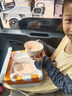 草莓陶瓷碗勺家用高顏值米飯碗少女心甜品碗釉下彩餐具套裝 【3件套】淺粉草莓手柄碗+碗+勺 曬單實(shí)拍圖