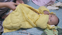 巴拉巴拉童裝嬰兒連體衣輕薄羽絨服寶寶衣服2025冬裝抱衣爬服男童女童萌趣 黃色雪人-白鴨絨 80 cm-充絨量41g 曬單實(shí)拍圖