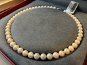 京潤(rùn)珍珠項(xiàng)鏈靜婉淡水珍珠項(xiàng)鏈近圓有瑕大點(diǎn)位全珠鏈生日禮物 9-10mm 45cm 合金插棒扣 曬單實(shí)拍圖