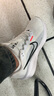 耐克男子透氣專(zhuān)業(yè)跑步鞋冬季公路緩震NIKE DOWNSHIFTER 13 FD6454 107白/黑/白金色/亮深紅 43 曬單實(shí)拍圖