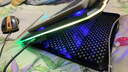 拉拓華碩（ASUS）專(zhuān)用2025新款筆記本散熱器支架無(wú)畏16天選6/5/4pro破曉靈耀a豆14游戲本通用散熱底座 銀藍炫彩版【10色RGB+強力5核渦輪+便攜支架】 曬單實(shí)拍圖