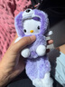 迪士尼大尾巴hello kitty掛件包包哈嘍kt貓公仔玩偶書(shū)包kitty毛絨小物件 紫色長(cháng)尾hellokitty 龍蝦扣 曬單實(shí)拍圖