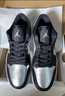 耐克（NIKE）新款男女運動(dòng)鞋Air Jordan 1 Low SE時(shí)尚經(jīng)典百搭AJ1男女休閑板鞋 銀黑 DA5551-001 標準40/US7 曬單實(shí)拍圖