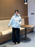 波司登（BOSIDENG）25新款羽絨服商場(chǎng)熱賣(mài)同款女短款連帽冬季保暖合身外套B250245202 天藍愛(ài)心印花9W38-趨勢推薦 S 160/84A 體重約100-110斤 曬單實(shí)拍圖