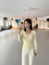 美式V領(lǐng)設計感小眾長(cháng)袖T恤女春秋2025新款小個(gè)子正肩修身顯瘦上衣 黃色 M 曬單實(shí)拍圖