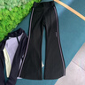 moonkids童裝女童巨好看套裝運動(dòng)瑜伽訓練服2025春秋新款兒童外套喇叭褲子兩件套【10201紫色外套+27008黑色喇叭褲】140 cm 曬單實(shí)拍圖