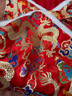 百歲虎頭斗篷純手工新生兒中國風(fēng)刺繡加厚抱被嬰兒披風(fēng)包被嬰兒包 紅色龍紋包被90*90 曬單實(shí)拍圖