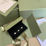梵克雅寶（Van Cleef & Arpels） 項鏈女四葉草18k金幸運星紅玉髓小紅花吊墜中號VCA禮盒alhambra 五花手鏈 白貝母 曬單實(shí)拍圖