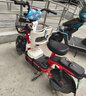 良啟家電動(dòng)車(chē)兒童座椅前置電瓶車(chē)寶寶安全座椅踏板摩托車(chē)小孩嬰幼兒坐椅 全包圍【坐墊+底座加固】可旋轉 曬單實(shí)拍圖