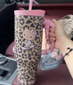 野獸派家居（tbh）三麗鷗HelloKitty巨無霸保溫杯吸管隨行杯不銹鋼保冷水杯禮物 巨無霸保溫杯 經(jīng)典豹紋 1200ml (含mini收納包掛件) 曬單實拍圖