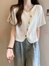 哈魯?shù)隙绦鋞恤女2025夏季新款設(shè)計(jì)感小眾寬松顯瘦V領(lǐng)百搭顯瘦短款上衣服 奶白色 L （120-130斤） 曬單實(shí)拍圖