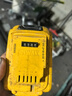 得偉（DEWALT）20V MAX 2.0Ah鋰電電池包大容量長(cháng)續航電動(dòng)工具DCB203-A9 曬單實(shí)拍圖
