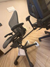 赫曼米勒（HERMAN MILLER）AERON電腦椅人體工學(xué)椅辦公椅升降扶手透氣面料 中號(hào)石墨色 曬單實(shí)拍圖