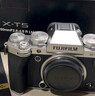 富士（FUJIFILM）X-T5/XT5 微單相機 套機（16-50mm) 4020萬(wàn)像素 7.0檔五軸防抖 6K30P 經(jīng)典機械撥盤(pán) 銀色 曬單實(shí)拍圖
