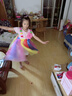 壹號鳳環(huán)保服裝塑料袋時(shí)裝秀衣服創(chuàng  )意走秀幼兒園手工材料演出服親子裝 粉黃紅藍毛球 150 備注身高體重 曬單實(shí)拍圖