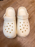 名創(chuàng)優(yōu)品（MINISO）洞洞鞋男女夏季外穿沙灘涼鞋防滑厚底踩屎感包頭涼拖鞋白色38-39 曬單實(shí)拍圖