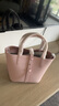 CHARLES&KEITH25秋新品簡(jiǎn)約通勤手提水桶包菜籃子包七夕禮物CK2-10151518 Cotton Candy Pink棉花糖粉 S 曬單實(shí)拍圖