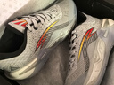 安踏（ANTA）【KAI SPEED】歐文先驅1代丨氮科技實(shí)戰低幫籃球鞋男112511121S 單挑-7 43 (男9.5碼) 曬單實(shí)拍圖