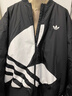 adidas情侶款復古寬松運動(dòng)立領(lǐng)夾棉外套男女秋冬阿迪達斯三葉草 黑色 XL 曬單實(shí)拍圖