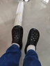 名創(chuàng  )優(yōu)品（MINISO）洞洞鞋男女夏季外穿沙灘涼鞋防滑厚底踩屎感包頭涼拖鞋黑色40-41 曬單實(shí)拍圖