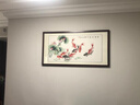 出寫(xiě)國畫(huà)荷花九魚(yú)圖水墨畫(huà)中式裝飾畫(huà)客廳背景墻壁畫(huà)書(shū)房餐廳橫幅掛畫(huà) 沙比利實(shí)木框(直角棕色) 裝裱165*85 曬單實(shí)拍圖