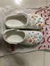 名創(chuàng)優(yōu)品（MINISO）洞洞鞋女款2025新款eva防滑防臭沙灘鞋增高涼拖鞋女夏季外穿 白色+海洋星星(10個)滴塑 38-39 曬單實拍圖