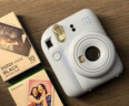 INSTAX富士instax立拍立得 一次成像相機(jī) mini12精美禮盒 月光茉莉 含10張fafa花邊相紙 曬單實(shí)拍圖