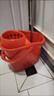加厚手壓塑料拖把桶帶輪子地拖桶家用手動(dòng)擠水桶手提拖桶拖地旋轉擰水墩布桶 方形款橙灰帶瀝水籃輪子加厚加大 曬單實(shí)拍圖
