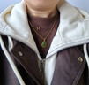 周六福 女款水滴形足金和田碧玉金鑲玉吊墜 (不含鏈)生日禮物  曬單實(shí)拍圖