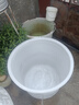 法歐諾牛筋大水桶塑料桶加厚大容量家用帶蓋圓桶儲水桶釀酒發(fā)酵桶叉車(chē)桶 400牛筋圓桶955*790*765白色 曬單實(shí)拍圖