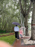 牧萌兒童雨衣男童女童防水全身雨披幼兒園小學(xué)生雨具 粉色草莓兔 M 曬單實(shí)拍圖