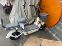 金箭電動車48V20AH新款長續(xù)航兩輪代步車新國標(biāo)復(fù)古電瓶車成人學(xué)生男女士電動自行車 本彩水泥灰-超威 48v20Ah純電40-75km 20AH48V 曬單實拍圖