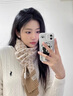 玖慕（JIUMU）純羊毛圍巾女秋冬百搭加厚保暖長(zhǎng)輩針織圍脖帽子套裝生日禮物 沙漠駝 曬單實(shí)拍圖