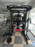 鑫聚力史密斯器械家用龍門(mén)架綜合訓練器健身器材多功能一體機健身深蹲架 裸機+啞鈴凳+2.2桿+155KG彩膠片 曬單實(shí)拍圖