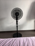 美的（Midea）電風(fēng)扇 家用風(fēng)扇 落地扇 7葉遠距強風(fēng)電扇 立式輕音節能可定時(shí)降溫 黑色機械款 【風(fēng)速309m/min】超級單品 曬單實(shí)拍圖