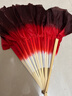 舞蹈扇子萬(wàn)疆真絲酒紅色加大加長(cháng)廣場(chǎng)古典舞長(cháng)綢扇子古風(fēng)演出扇子 20cm飄頭 31cm扇骨 酒紅專(zhuān)業(yè)扇 雙層新款激光裁邊右手 左手備注 曬單實(shí)拍圖