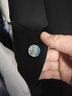 詩(shī)筠（SHIJUN）品牌2025新款高檔胸針設計配色領(lǐng)扣胸章男士西服西裝圓形胸花禮物 飛越千山胸針1只(針扣款) 曬單實(shí)拍圖