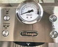 德龍（Delonghi）咖啡機(jī) 意式半自動(dòng)15Bar泵壓專業(yè)壓力計(jì)快速加熱技術(shù)可調(diào)式奶泡金屬機(jī)身EM450.M 七夕情人節(jié)禮物 銀色 小巧機(jī)身 穩(wěn)定壓力 定制杯量 自動(dòng)關(guān)機(jī) 曬單實(shí)拍圖