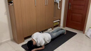 中歐男士健身墊大尺寸瑜伽墊加厚加寬靜音專業(yè)防滑運動減震跳操隔音墊 黑【185*61cm】含綁帶 10mm(厚度) 曬單實拍圖