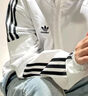 adidas經(jīng)典三條紋運動(dòng)連帽夾克外套男女秋季阿迪達斯三葉草 亮白   S 曬單實(shí)拍圖
