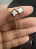 周大生禮品盒（周大生）四葉草耳釘耳線(xiàn)女鈦鋼耳飾輕奢耳環(huán)氣質(zhì)長(cháng)款新款七夕禮物送女友 白色1對-玫瑰金 曬單實(shí)拍圖
